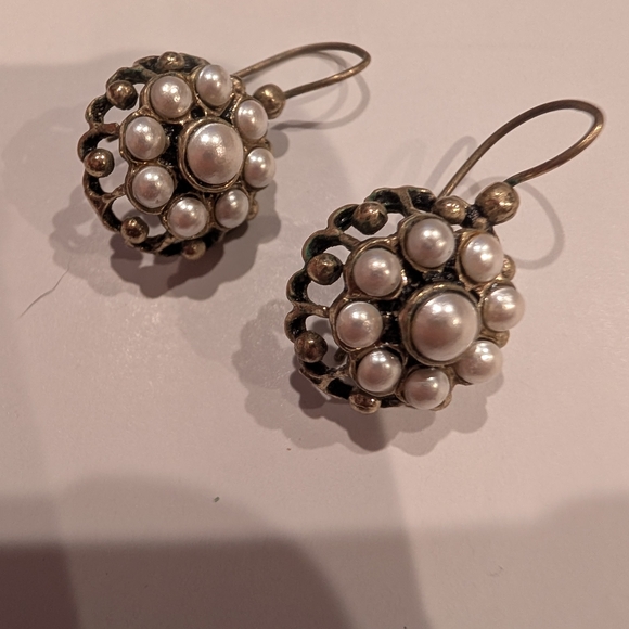 earrings Jewelry - Pearl Cluster Drop Earrings in Gold-Tone